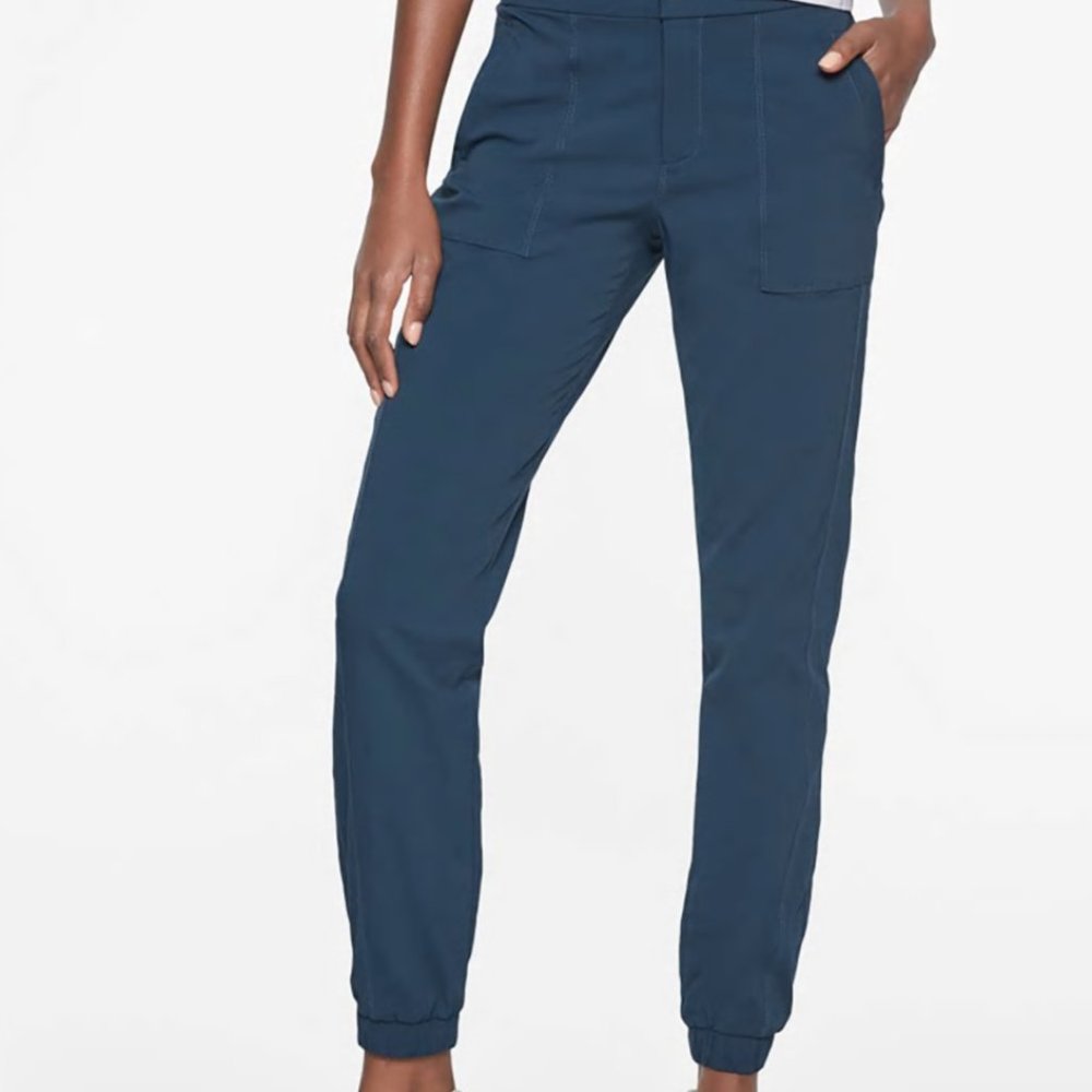 Athleta Trekkie Jogger 2.0 Pants Size 6
